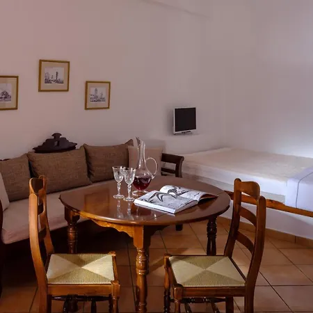 Nikos Lejlighedshotel