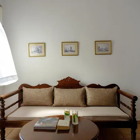 Nikos 4* Oía