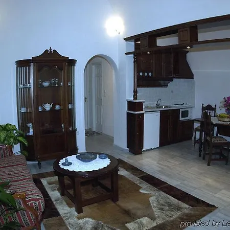 Nikos Hotel apartamentowy Oia