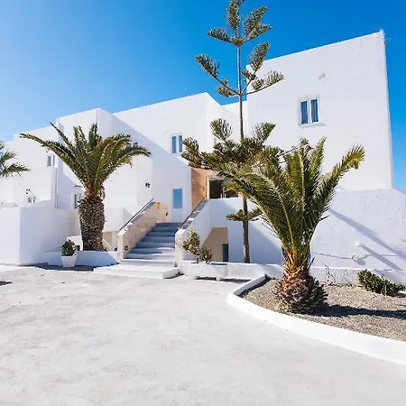 Nikos Apartahotel 4*