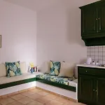 Nikos 4* Ия