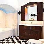 Nikos Hotel apartamentowy Oia