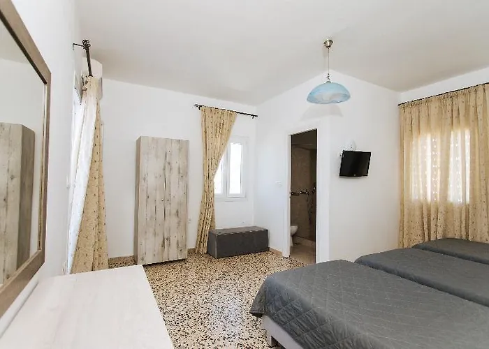 Aparthotel Nikos 4*