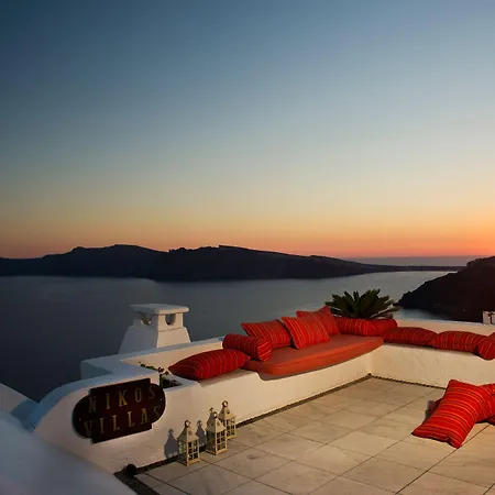 Nikos Aparthotel 4*